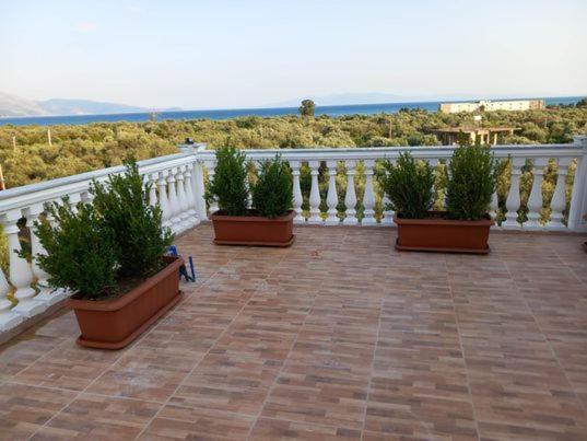 Irini'S Guesthouse Qëparo Exteriér fotografie