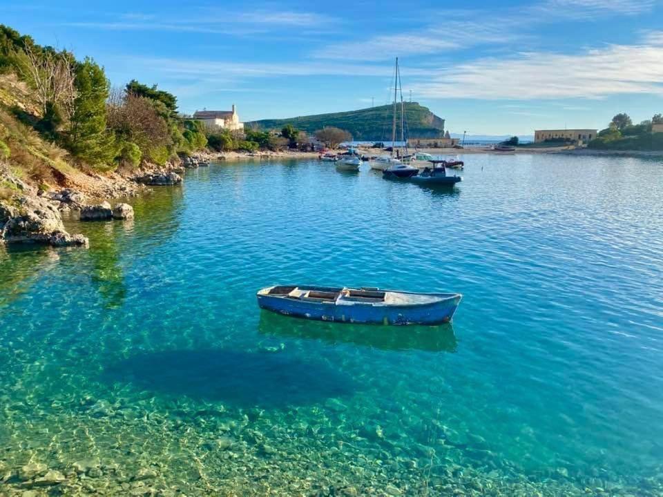 Irini'S Guesthouse Qëparo Exteriér fotografie