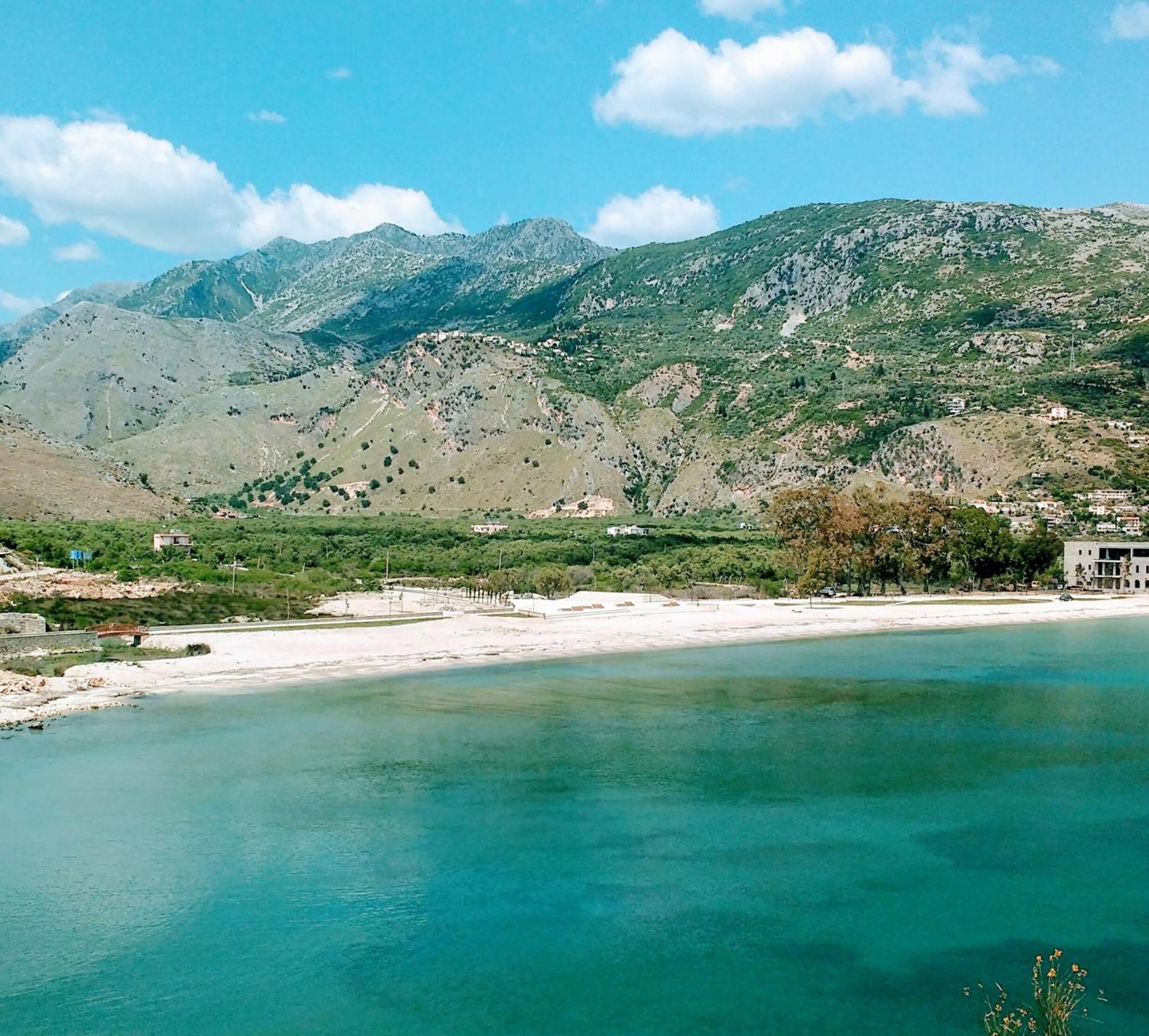 Irini'S Guesthouse Qëparo Exteriér fotografie